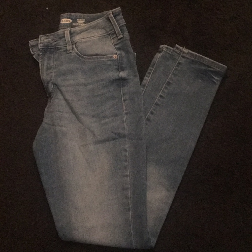 Never worn women’s old navy super skinny jeans
